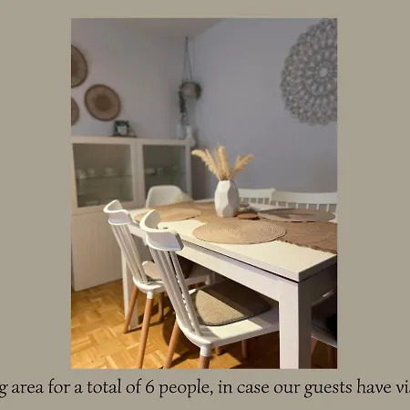 Urban Retreat - And Historic Apartment